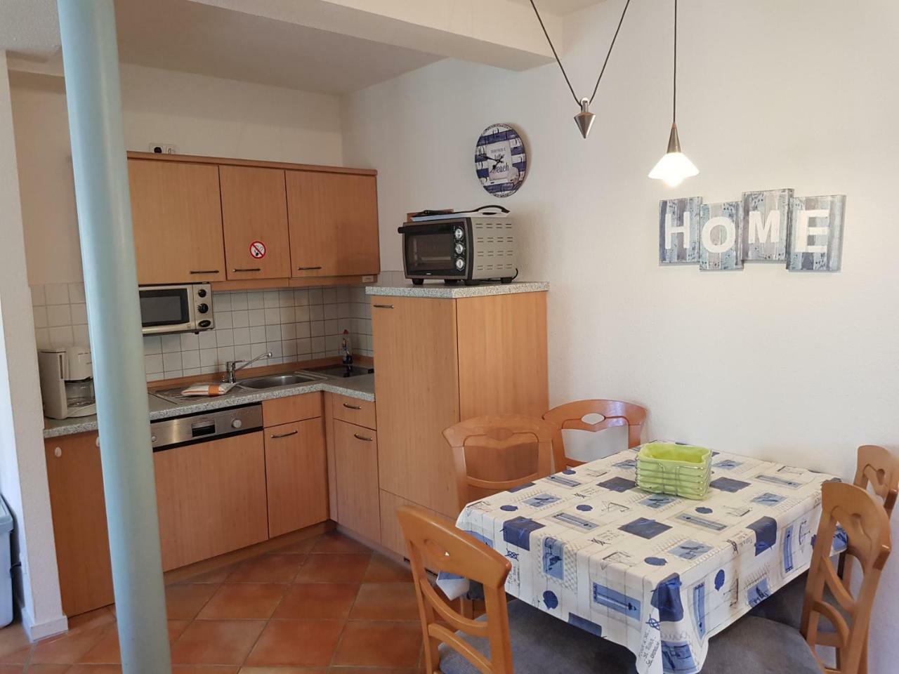 Ferienwohnung 4 Im Haus Am See Mit Wintergarten Und Terrasse Seedorf  Kamer foto